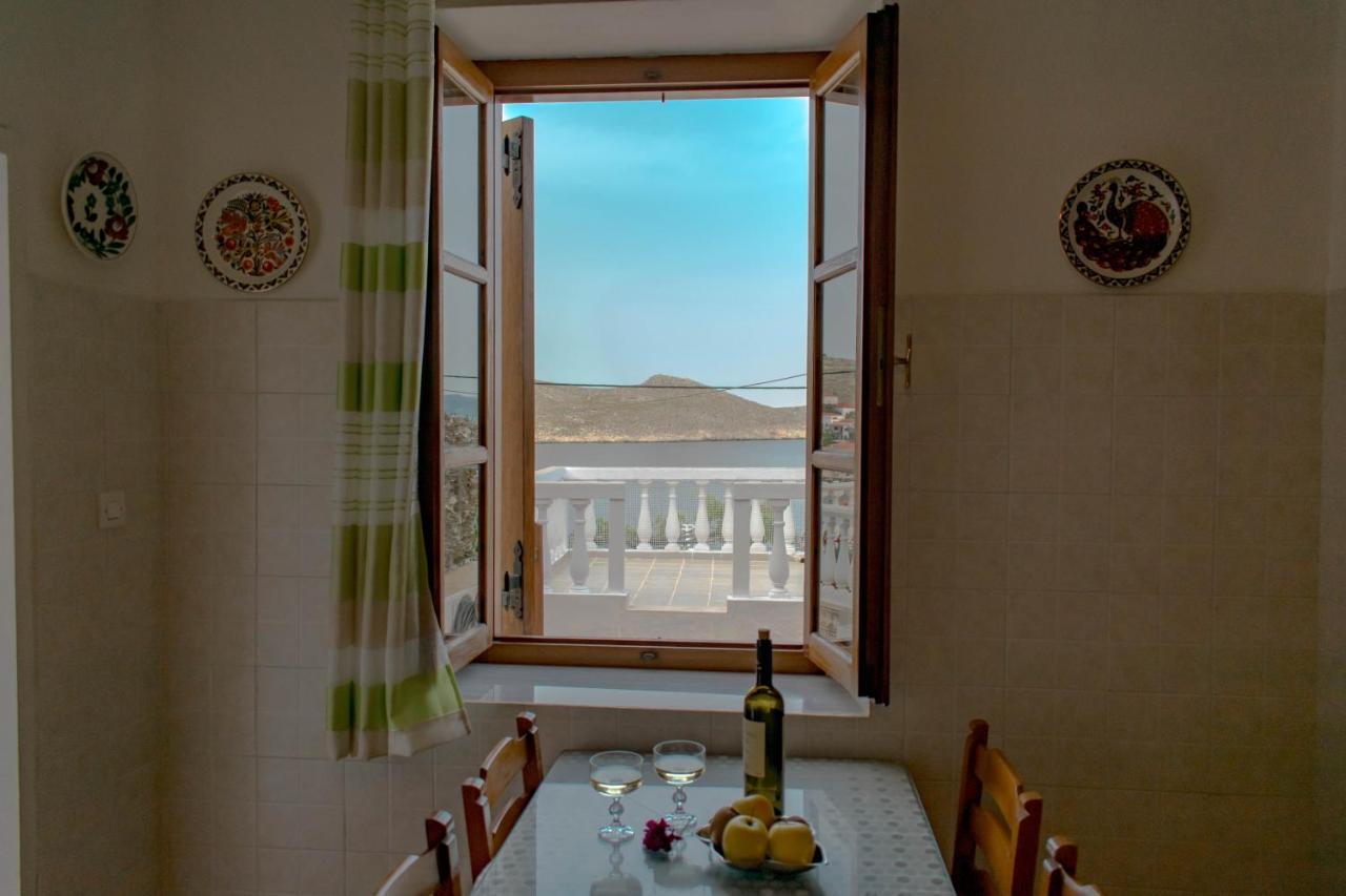Villa Niovi Chalki Town Esterno foto