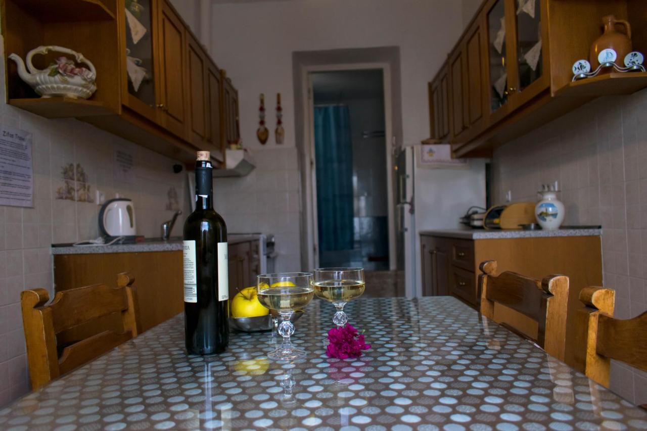 Villa Niovi Chalki Town Esterno foto