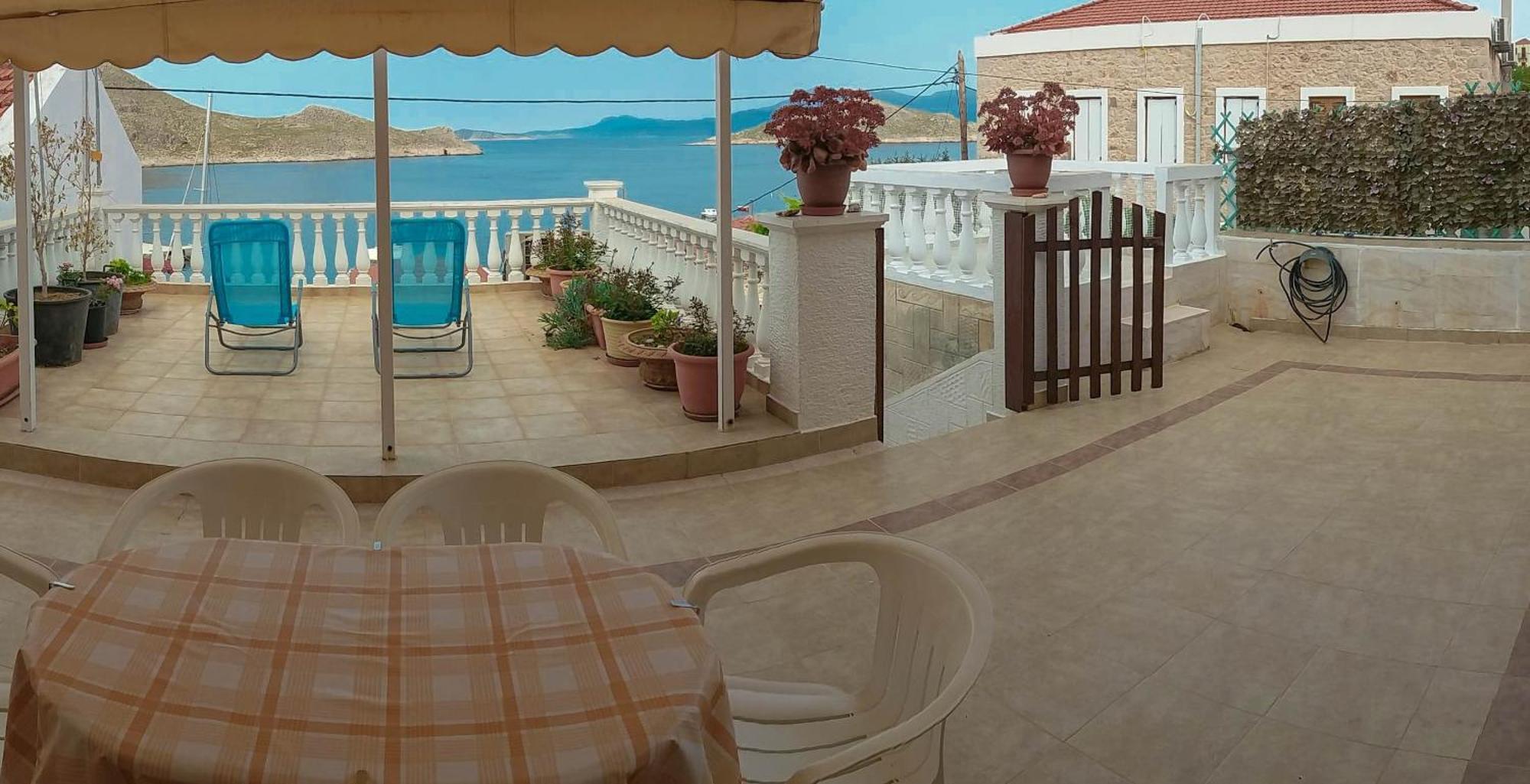 Villa Niovi Chalki Town Esterno foto